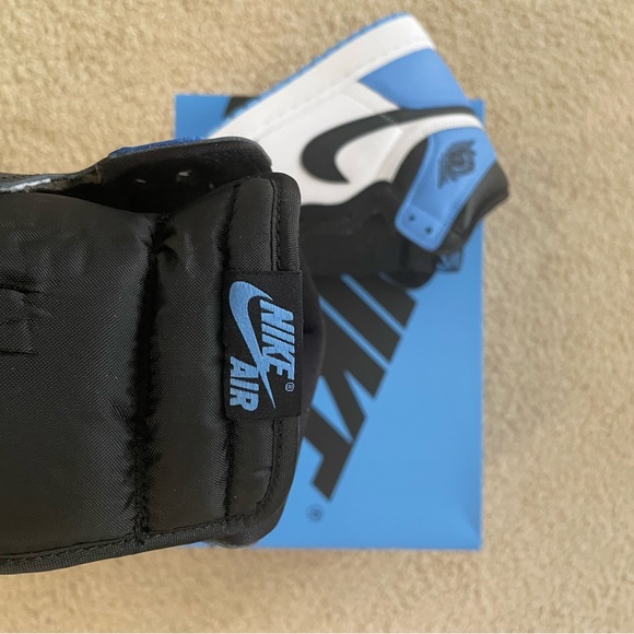 Brand New Air Jordan 1 High UNC Toe Size 9.5M/11W - Picture 8 of 8